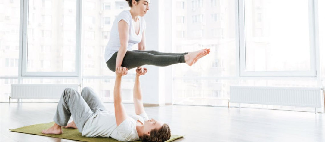 Hacer Yoga en pareja ¿Te animas? - Pantsforlove